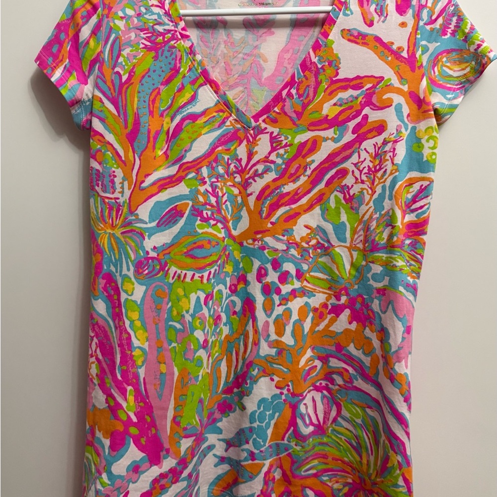 Lilly Pulitzer Colorful Coral Reef Cuba print V-Neck Tee